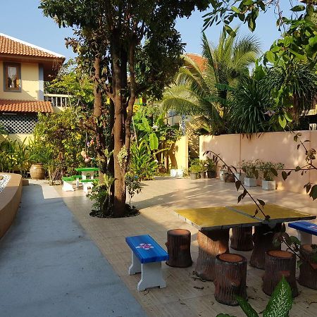 Arerayah Beach Resort Pran Buri Luaran gambar